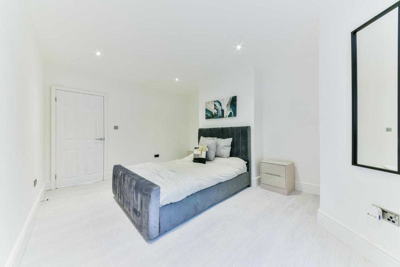 Amazing 2 Bed Clapham North Apartment London