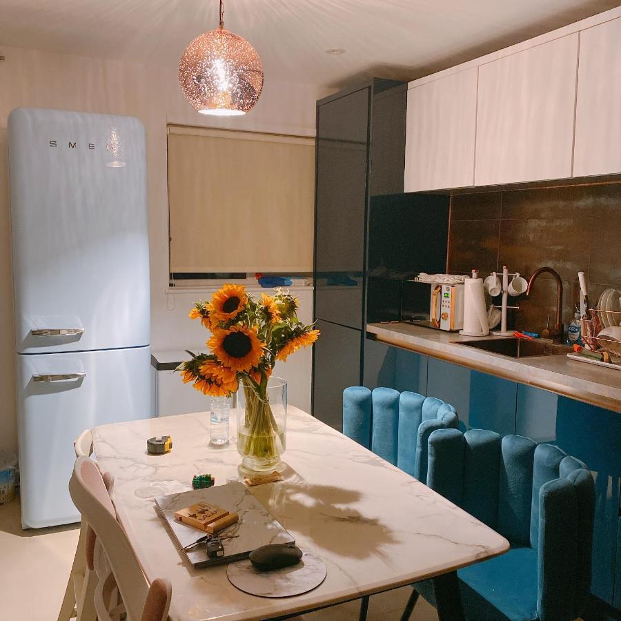 Monalychee Homestay London