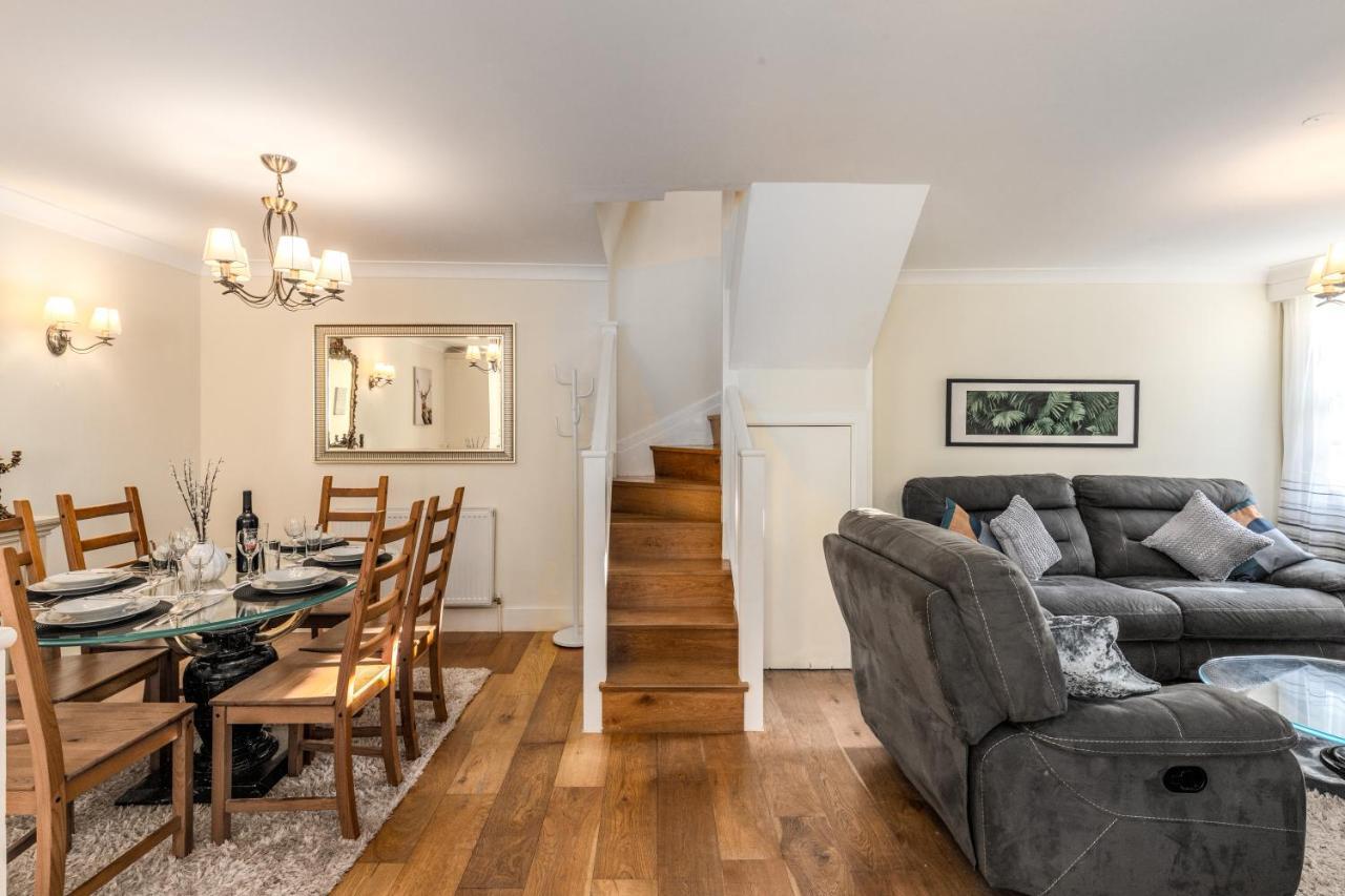 Semesterbostad Stunning 3 Bed House With Garden *