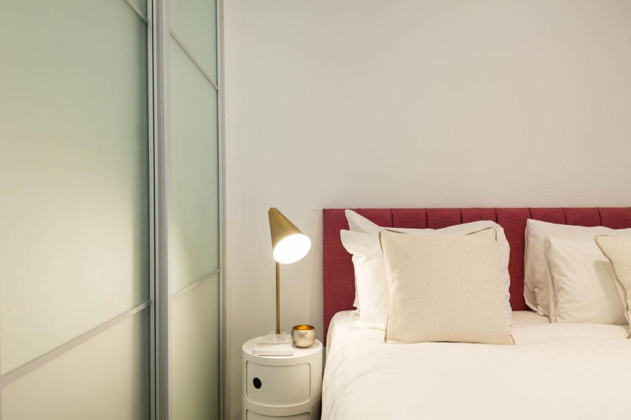 Urban Chic - Rathbone Apartment