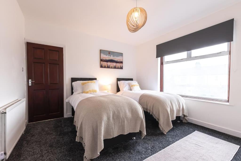 Morganite - 3 Bedroom House * London