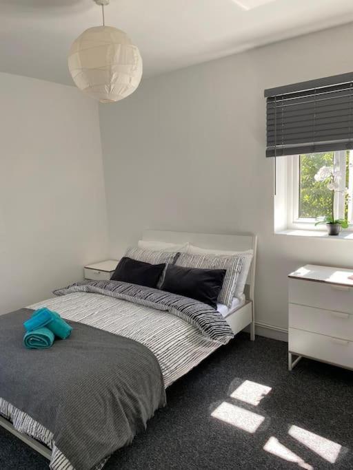 Apartment Lovely 2 Bedroom Flat In Greater *