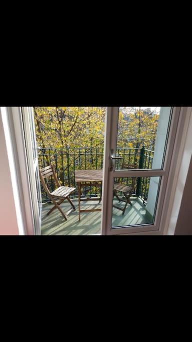 Lovely 2 Bedroom Flat In Greater Apartment London