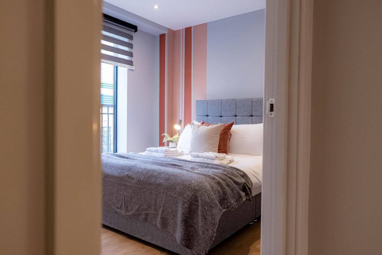Luxurious Hackney Near Train Station Feriehus *