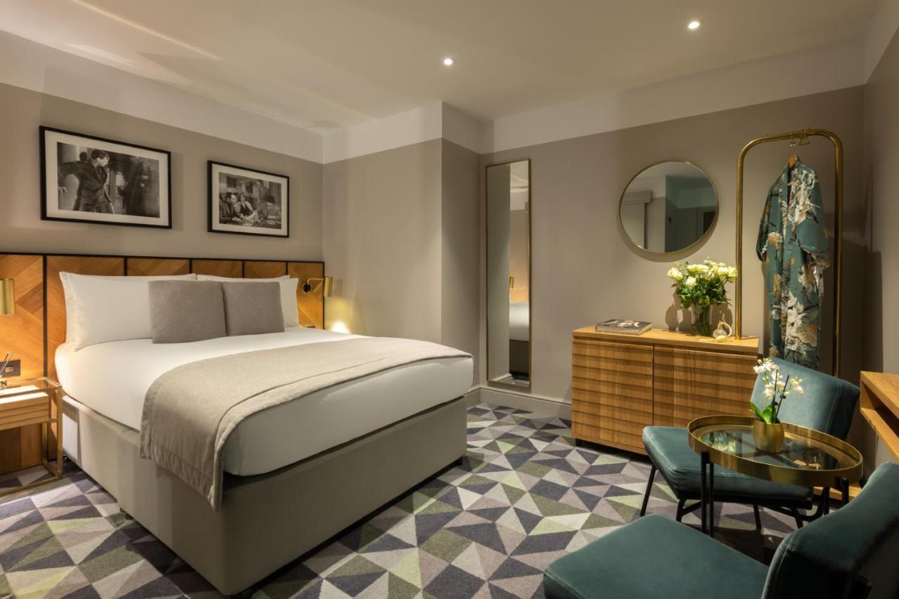 Victory House Leicester Square Hotel 4*