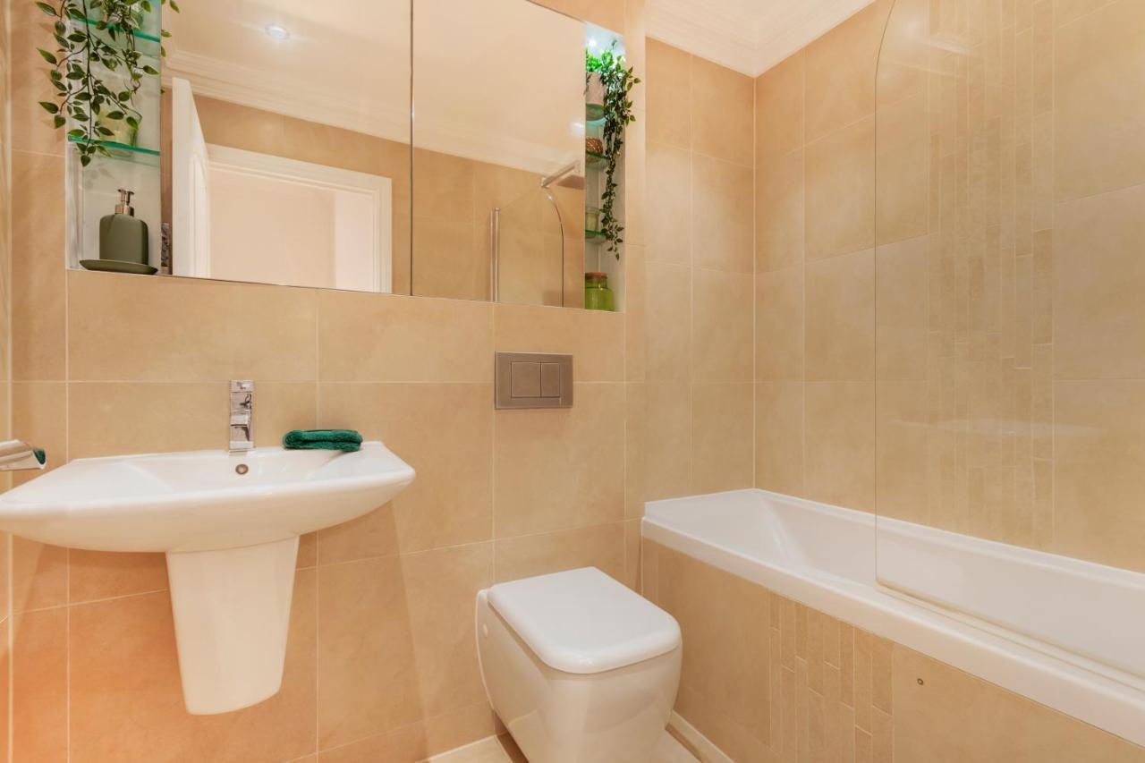 Modern 2 Bed Angel * London