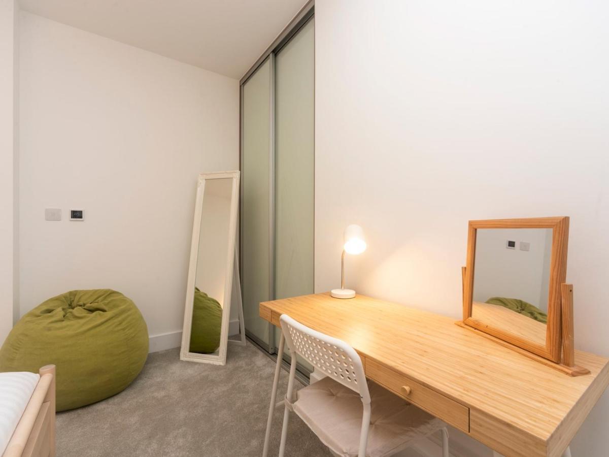 Pass The Keys Spacious Bright Flat 20 Mins To Apartment London