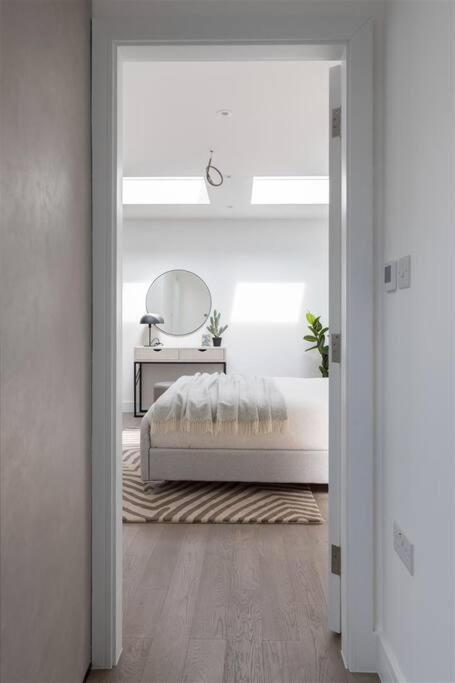 Cozy Leyton House With Garden And Small Terrace * Londra