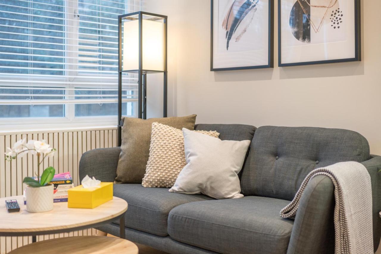 Westfield 2 Bedroom Near Notting Hill *
