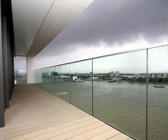 Appartement Riverside Minutes From Elizabeth Line