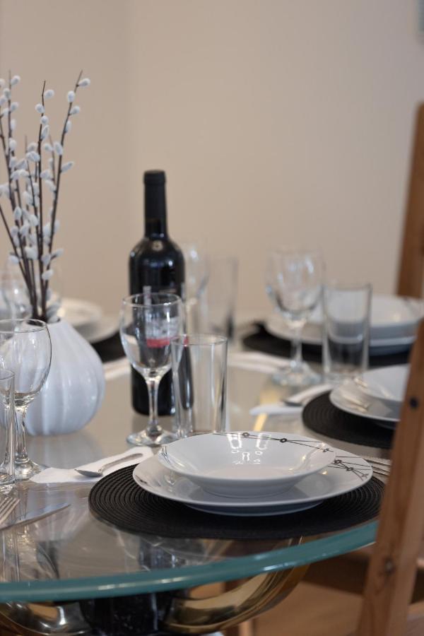 Semesterbostad Stunning 3 Bed House With Garden *