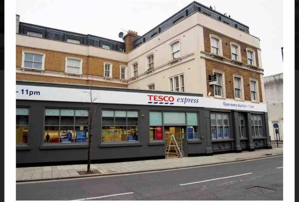 Spacious One Bedroom Private Flat In Brixton +wifi Appartement Londres