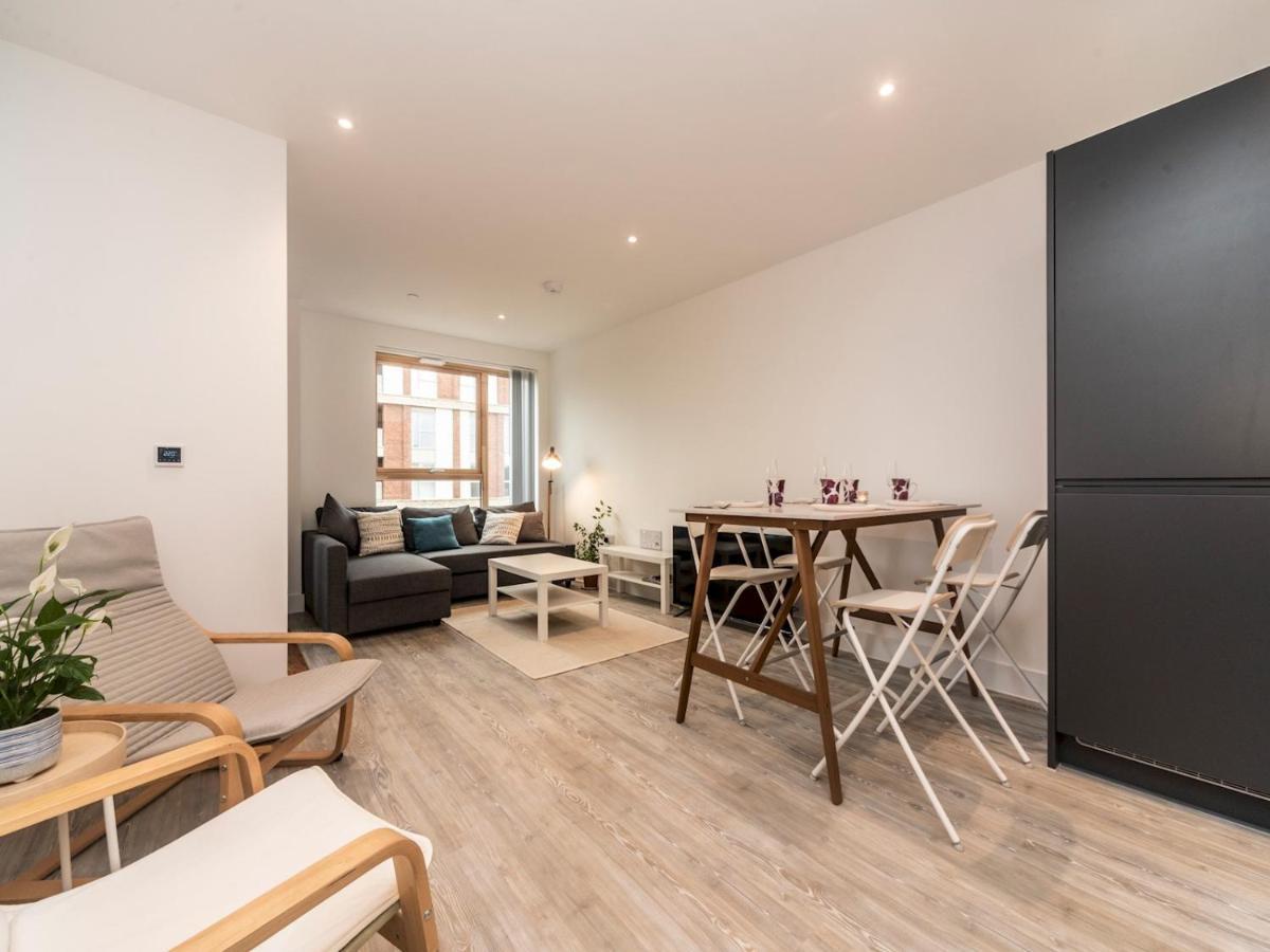 Apartment Pass The Keys Spacious Bright Flat 20 Mins To
