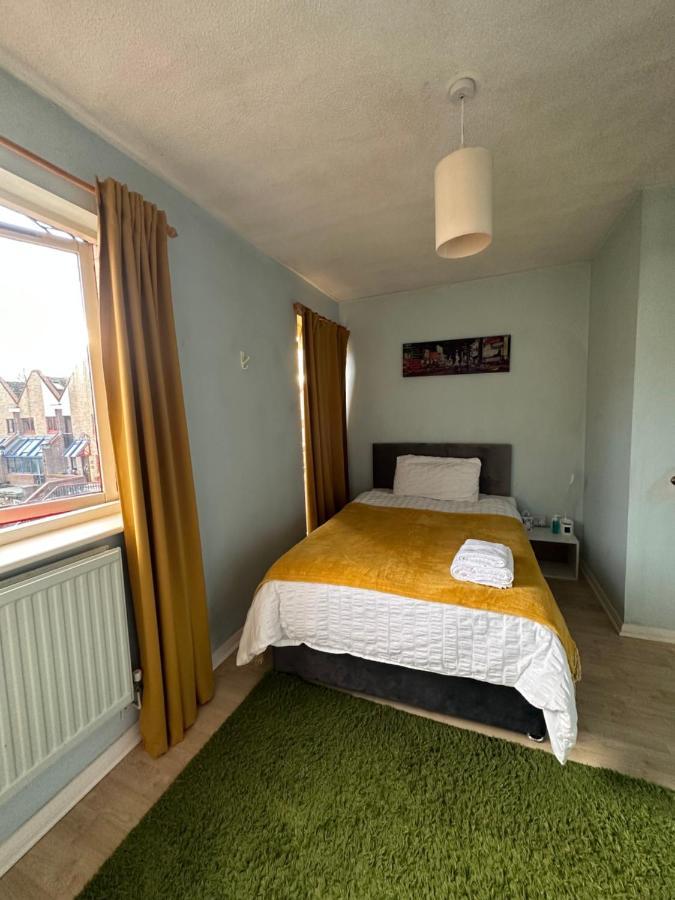 Cozy Private For Single Use Homestay London