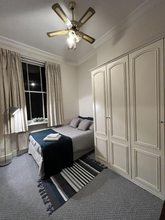 Double Bedroom With En-suite Bathroom In Chelsea - Accommodatie bij particulieren Londen