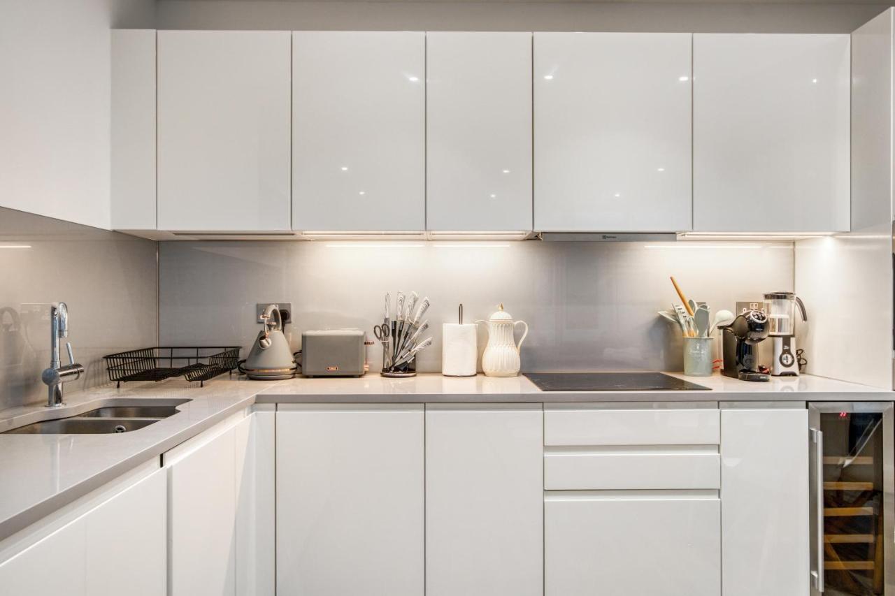 2 Bed 2 Bath Next To Nine Elms Station - Zone 1 Appartement *