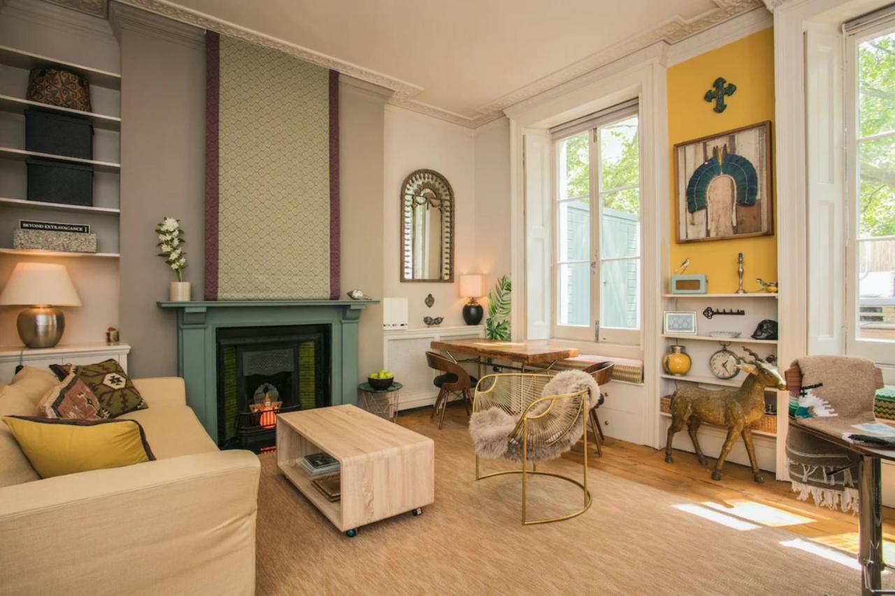 Tree House Celebrity In Notting Hill Apartment *
