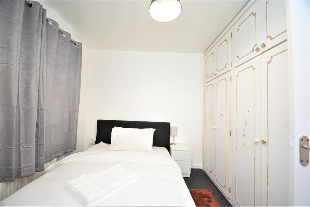 Zone2 Classic 3 Bedroom Leilighet *