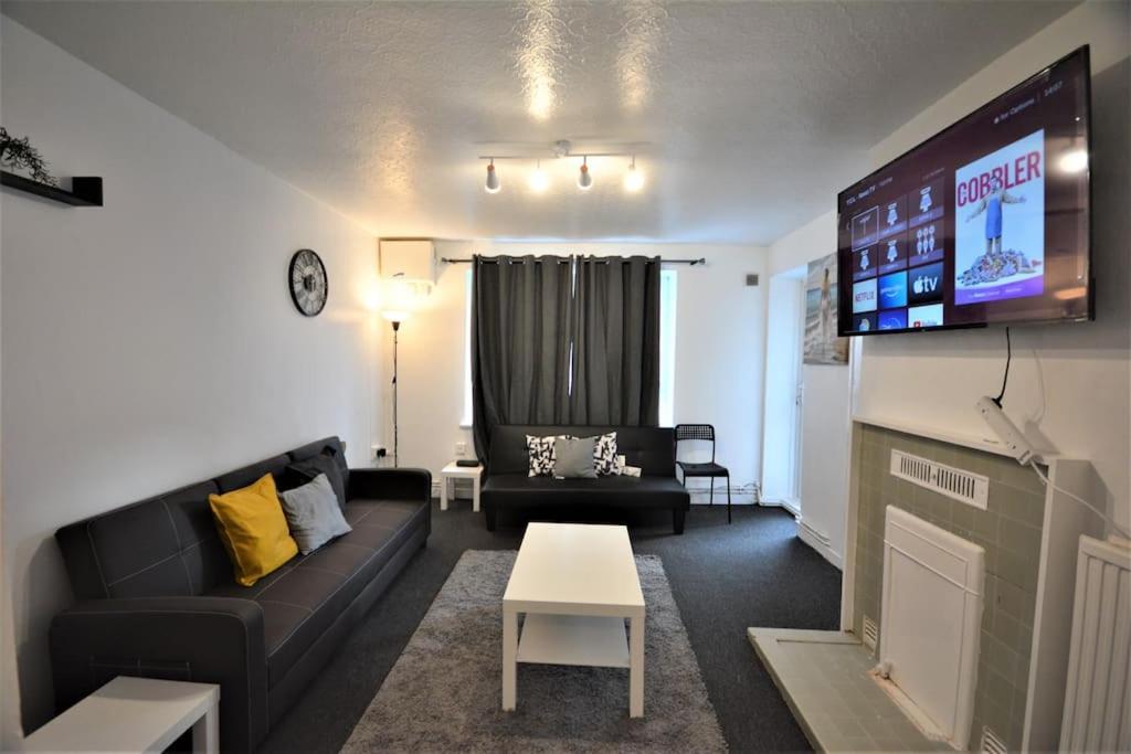 Zone2 Classic 3 Bedroom Leilighet London