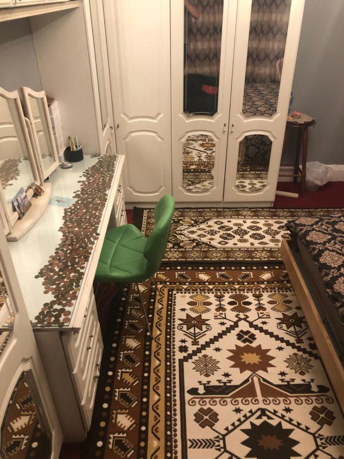 Appartement Master Bedroom In Victorian House