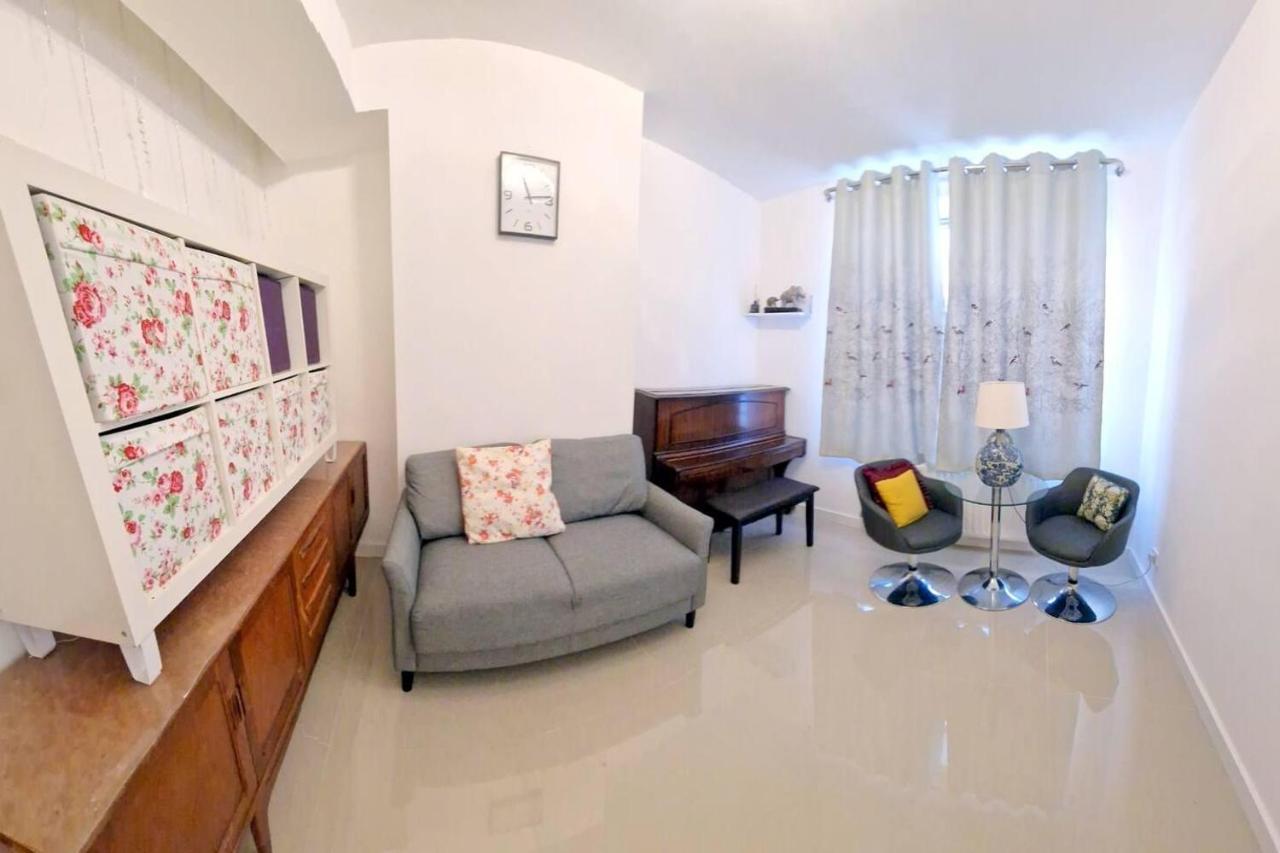 Modern 3-bed House In Surrey Quays Vakantiehuis
