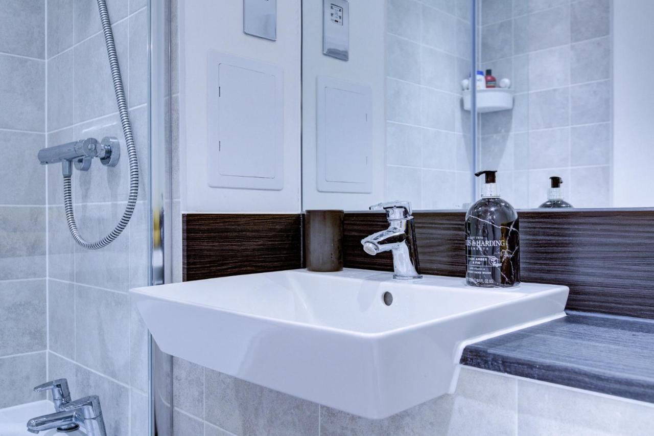 Leilighet 2 Bed 2 Bath Modern In East Acton London