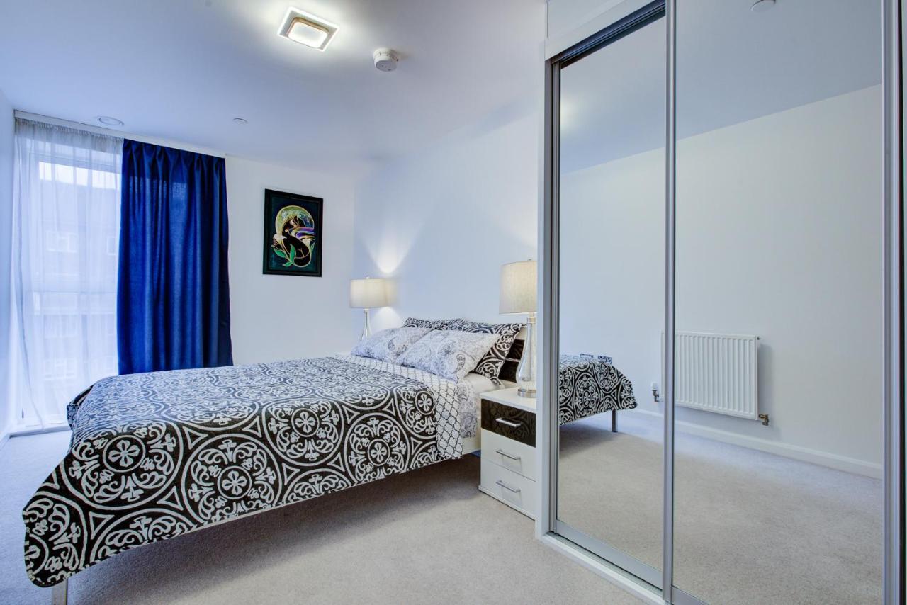 2 Bed 2 Bath Modern In East Acton Apartment