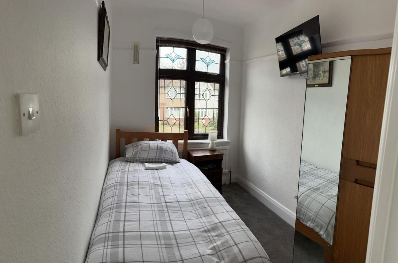 Amazing And Romantic O2 Arena 4 Bedrooms House Free Parking * Londres