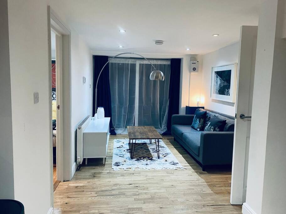One Bedroom Near Dalston Station Lägenhet