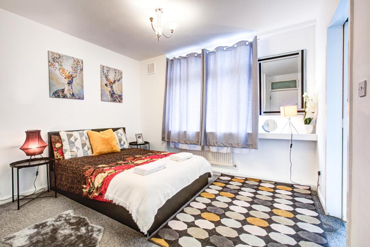 Gorgeous House 4 Bedrooms, 5-baths In Central Near Oxford Street Leilighet London