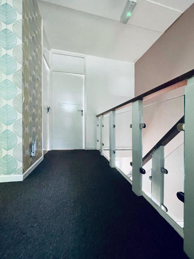 Appartement Noah's Place In Mile End Londen