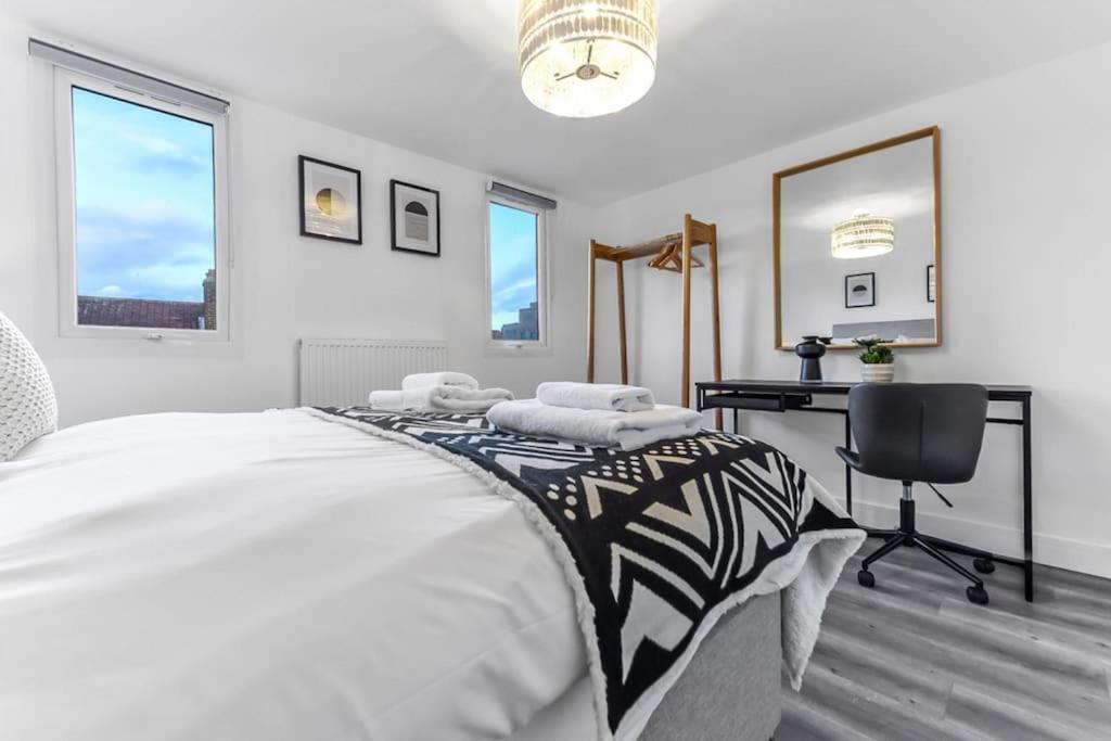 Lejlighed Hunky 3 Bedroom Flat In Hereward, *
