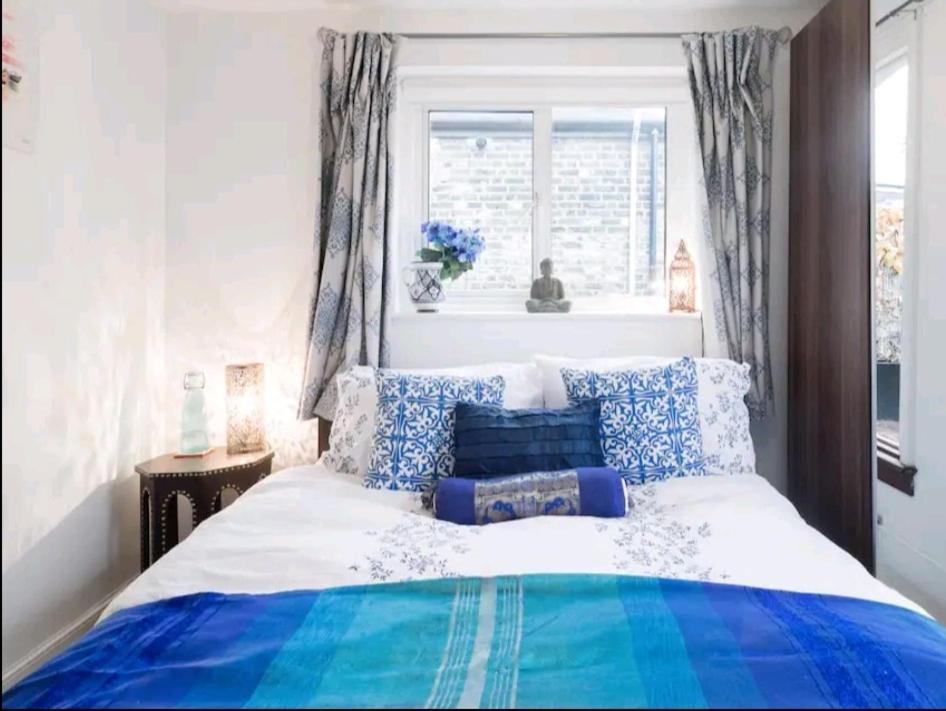 Stylish With Private Bath & Terrace In Super Clapham Junction Minutes From Victoria, Waterloo Alloggio in famiglia Londra