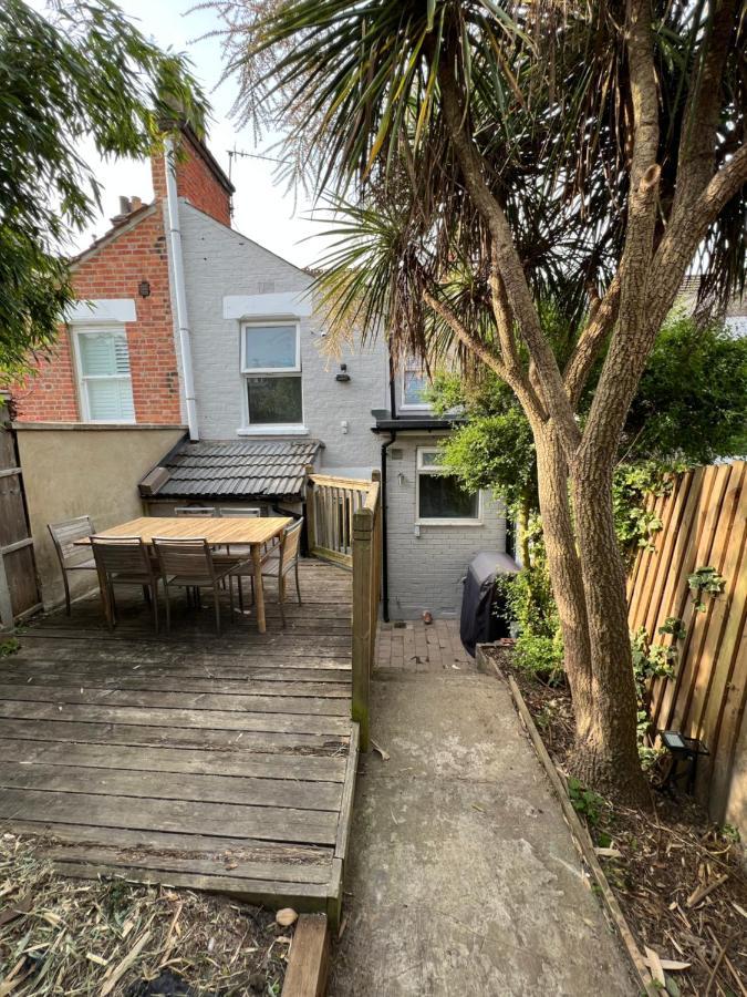 Private In Victorian House, Forest Hill, * London