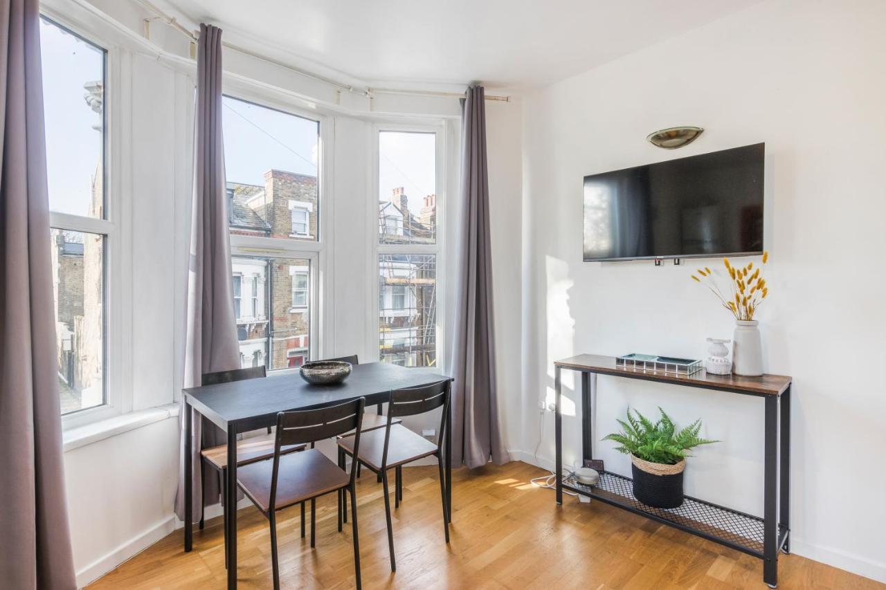 In Brixton Next Door To Brockwell Park Appartement Londen