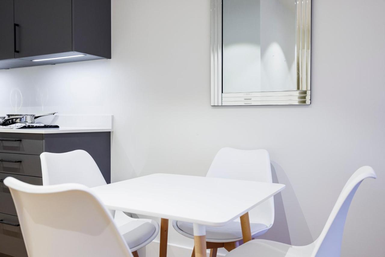 Leilighet Luxury Spacious 2 Bed Apartment, - Sk London