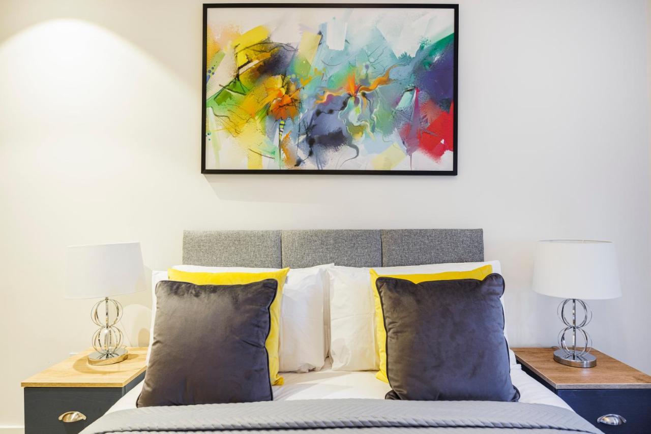 Leilighet Luxury Spacious 2 Bed Apartment, - Sk *