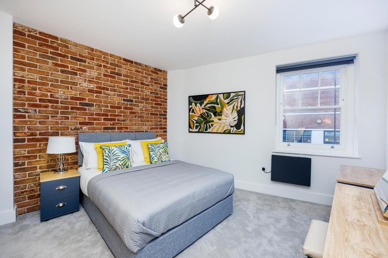 Leilighet Luxury Spacious 2 Bed Apartment, - Sk *