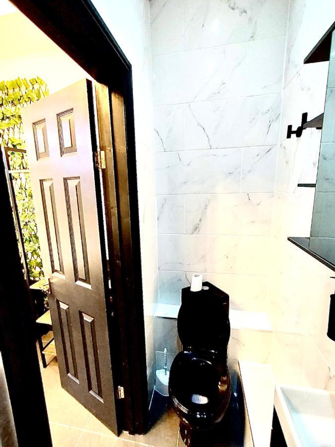 Aparthotel Duke And Duchess And - Private In Hot Tub