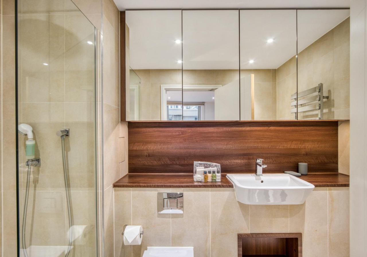 2 Bed 2 Bath Next To Nine Elms Station - Zone 1 Apartment *