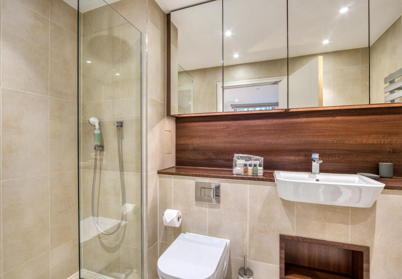 2 Bed 2 Bath Next To Nine Elms Station - Zone 1 Apartment London