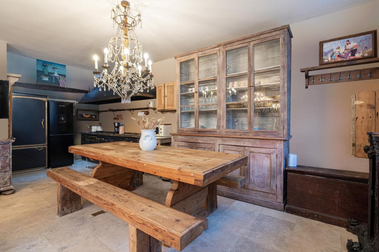 Stone Built Vintage Chic House In The Heart Of Knightsbridge Semesterbostad London