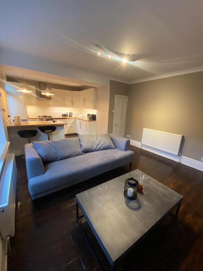 Spacious 2-bed Londra