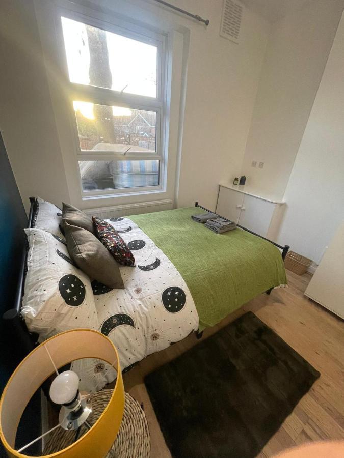 Contemporary Private Near Central Londen