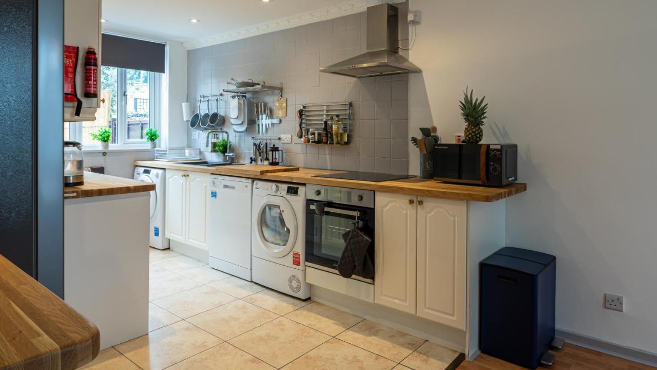Semesterbostad Bridge 3 Bedroom House With Reception Room, Office And Private Garden London