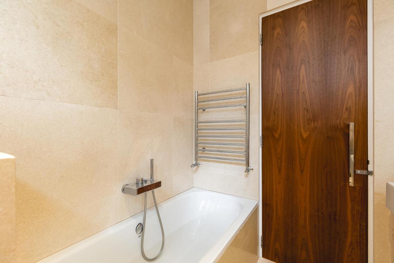 Appartamento დluxury & Spacious Duplex In The Heart Of Chelseaდ Londra