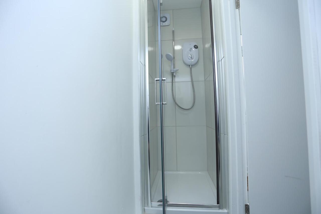 Abbeywood Station House Apartment London