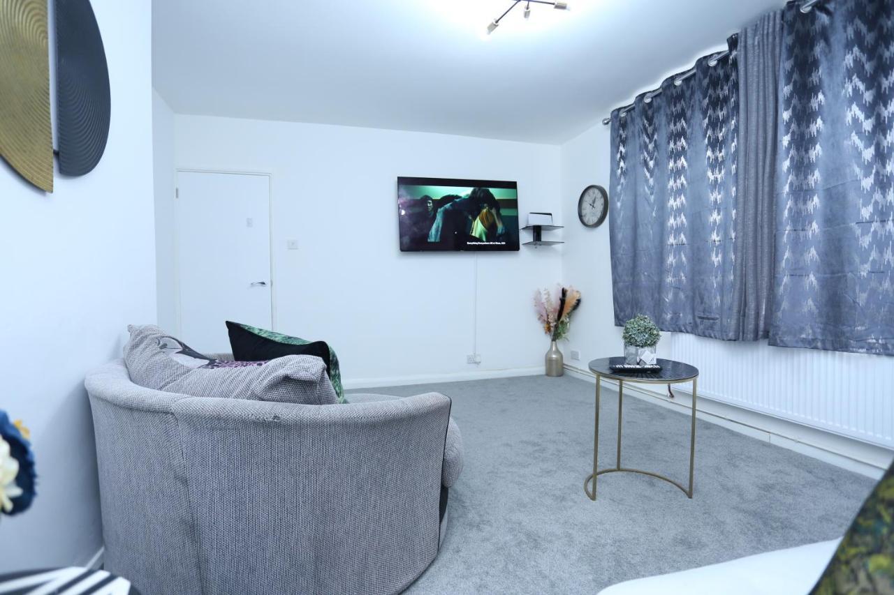 Abbeywood Station House * London