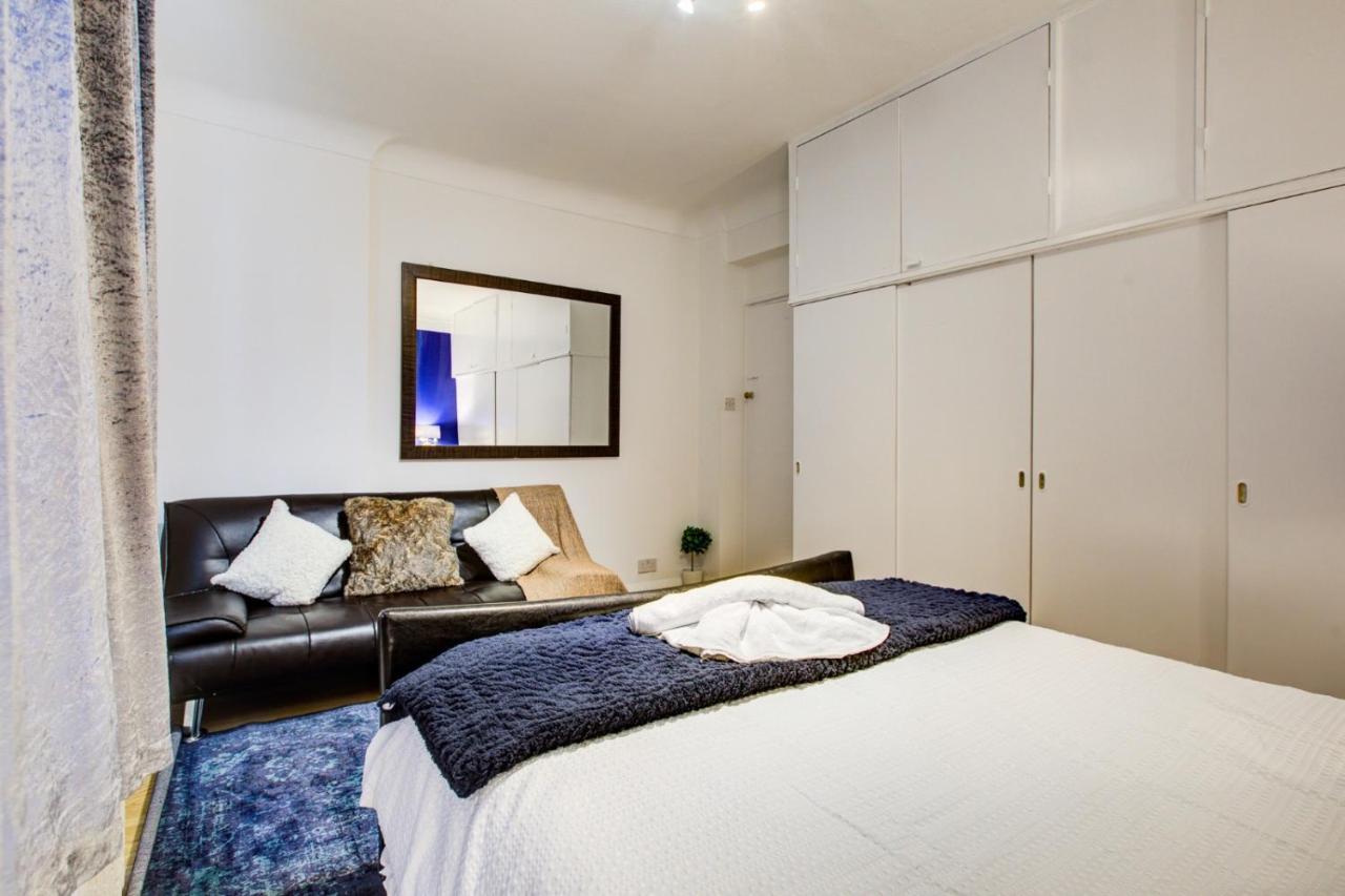 Appartamento Evelyn Beautiful 2 Bedroom Londra