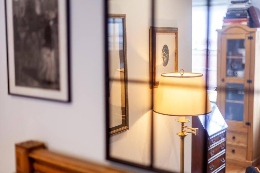 Outstanding Antique 1br Flat In Soho Lejlighed London